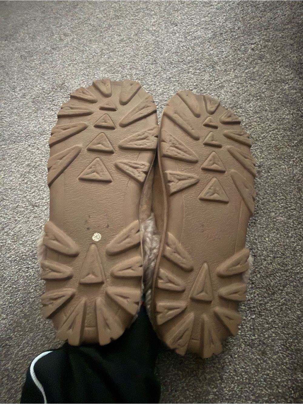 Kirkland Cozy Women's Fur-Trim Slippers in Brown Sz 9-10 - Picture 4 of 4